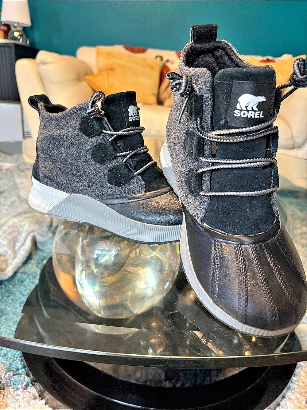 Sorel Out N About III City Sneaker Boot Black Gray US 9 Winter Boots